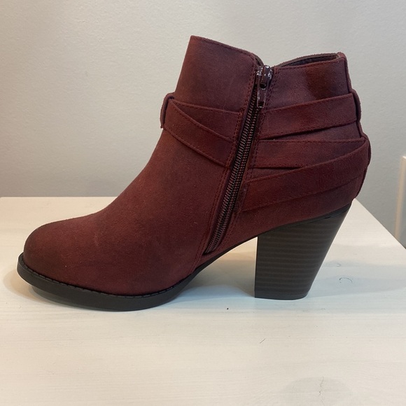 Burgundy Ankle Boots Like New! - Picture 3 of 10